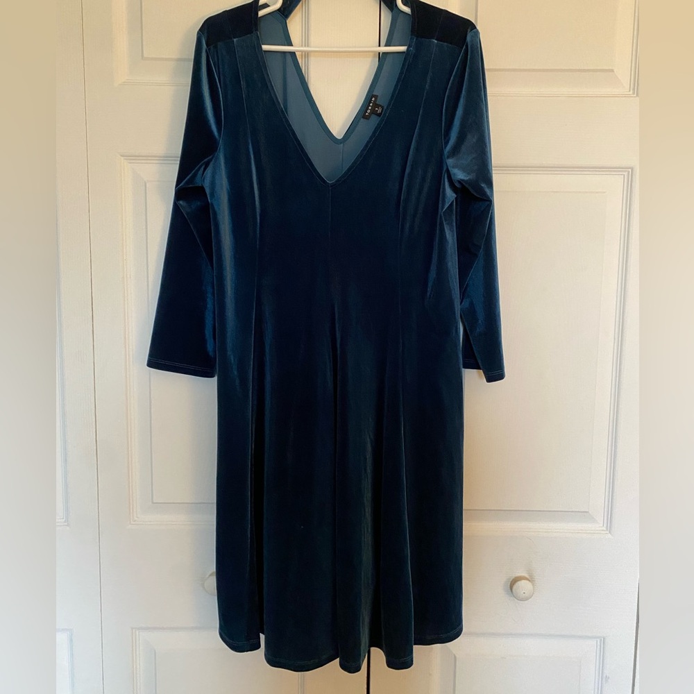 Velvet royal blue torrid dress - Picture 2 of 3